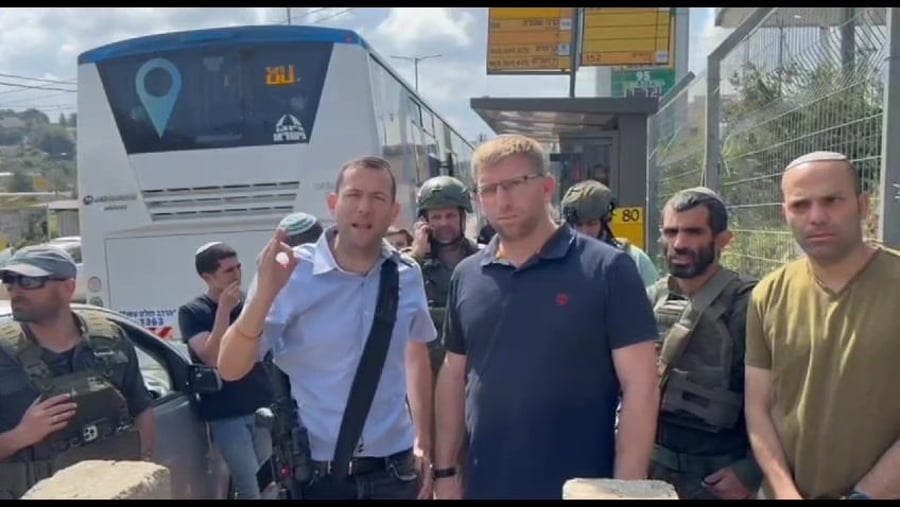 יוסי דגן במקום הפיגוע
