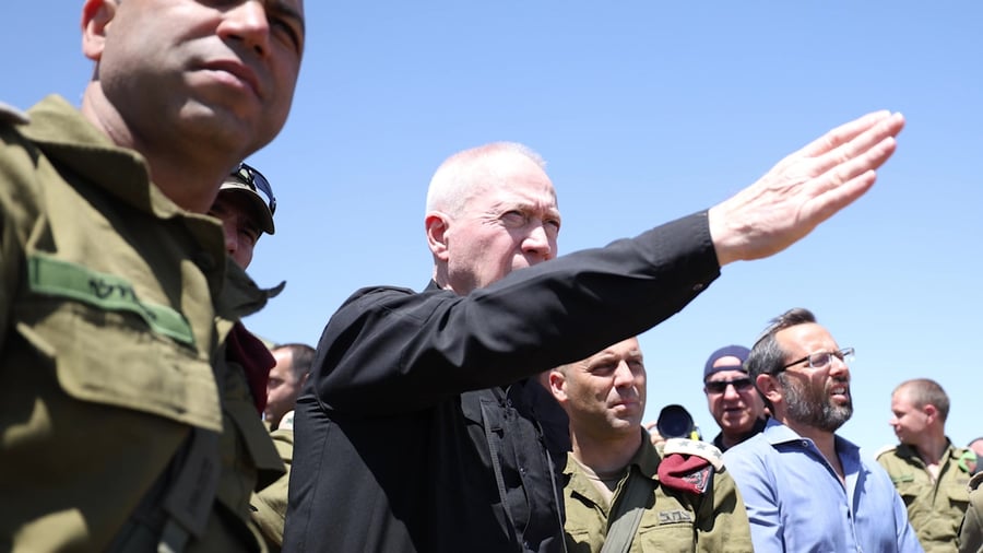 ביקור שר הביטחון באוגדת איוש צילום- שחר יורמן ושירה קינן 17.4