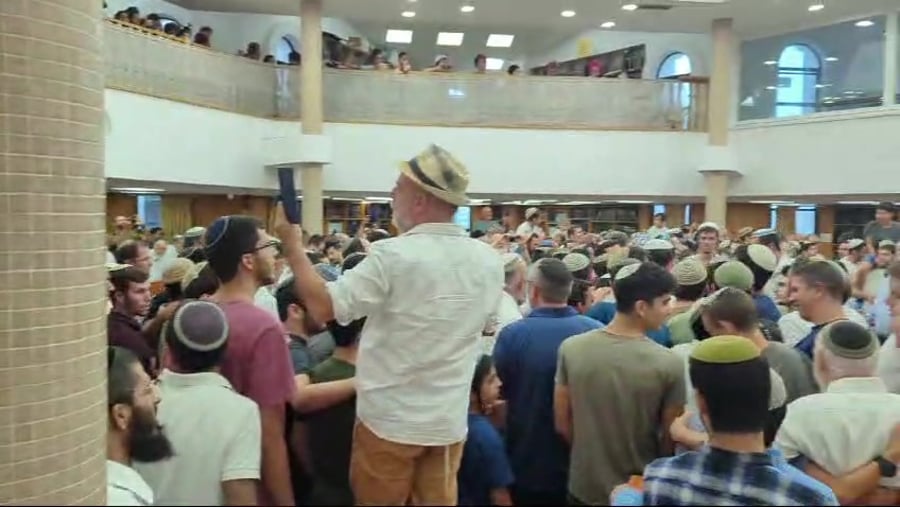סיום התורה במעלות
