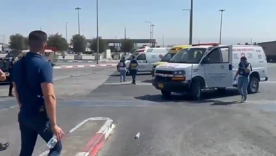 פיגוע מעבר אלנבי