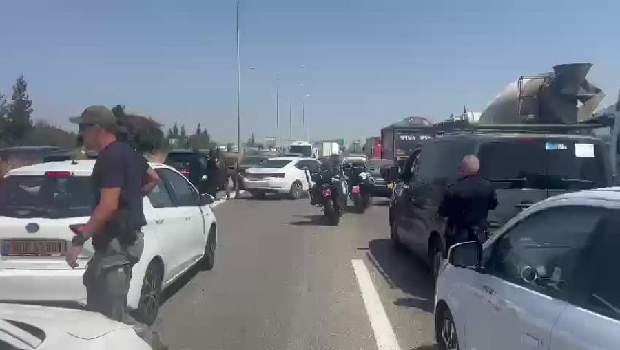 מעצר בכביש 6