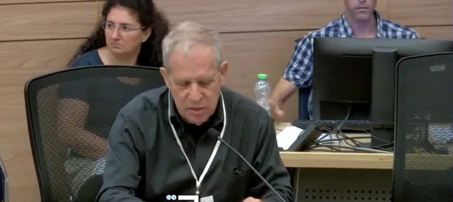 גיורא איילנד בכנסת