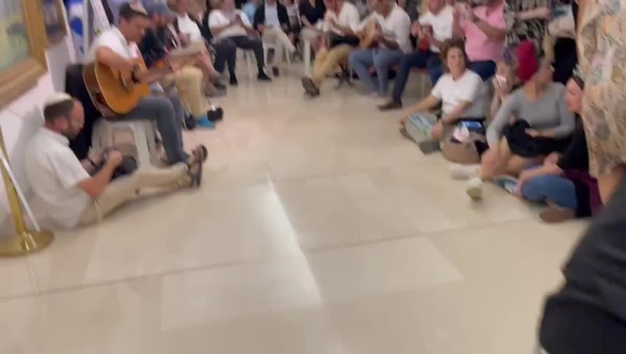 מלווה מלכה בלינסון (1)