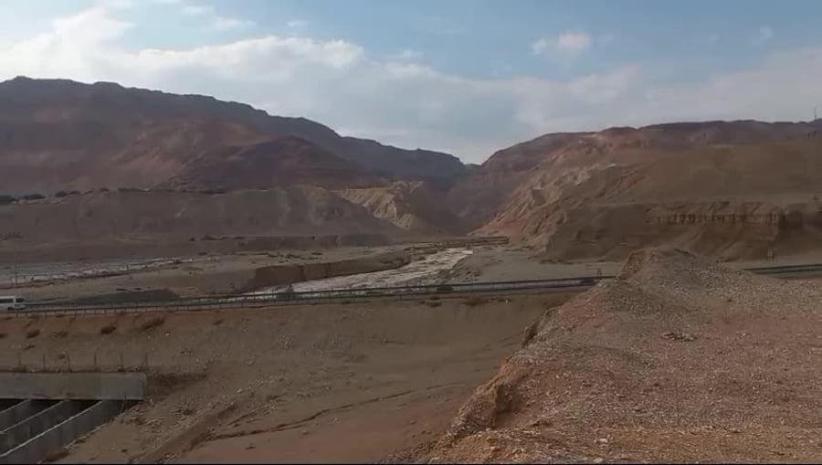 שיטפון בנחל דרגות (2)