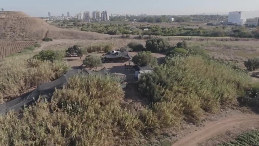 ילדה גילתה קמיע מצרי בן כ-3,500 שנה – הודעת רשות העתיקות