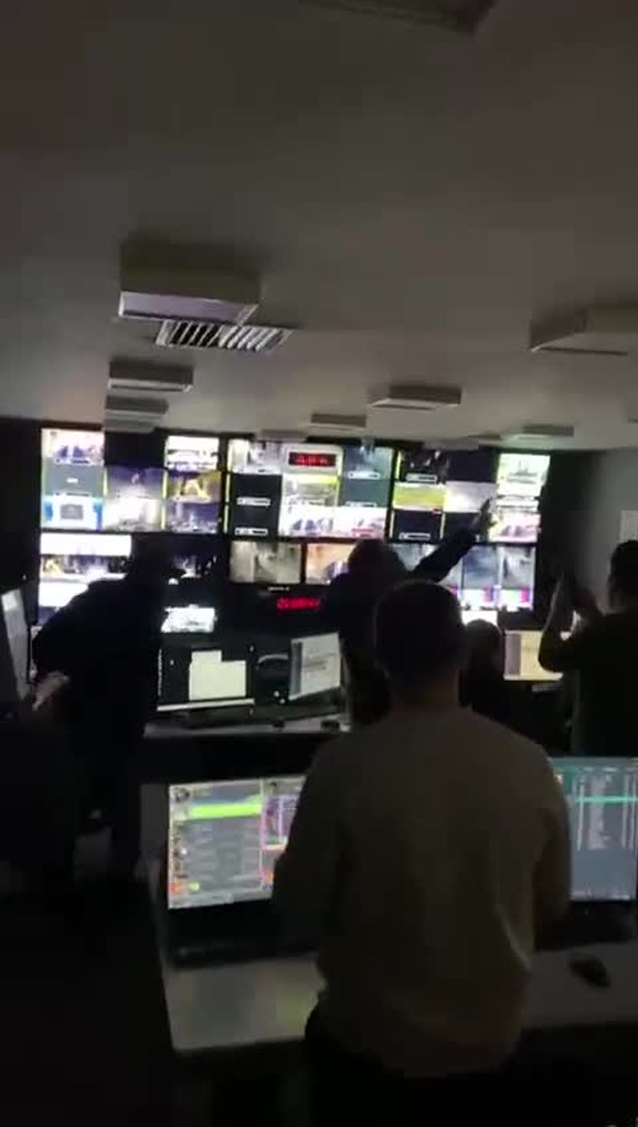 השתלטות על הטלויזיה והרדיו