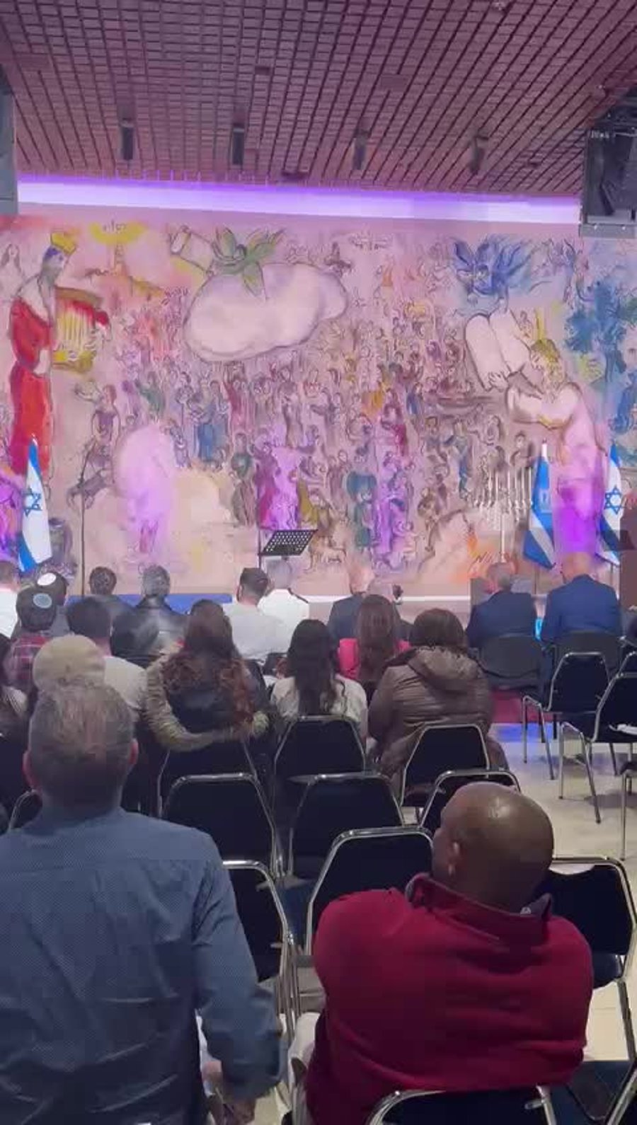 WhatsApp Video 2025-01-01 at 17.14.26