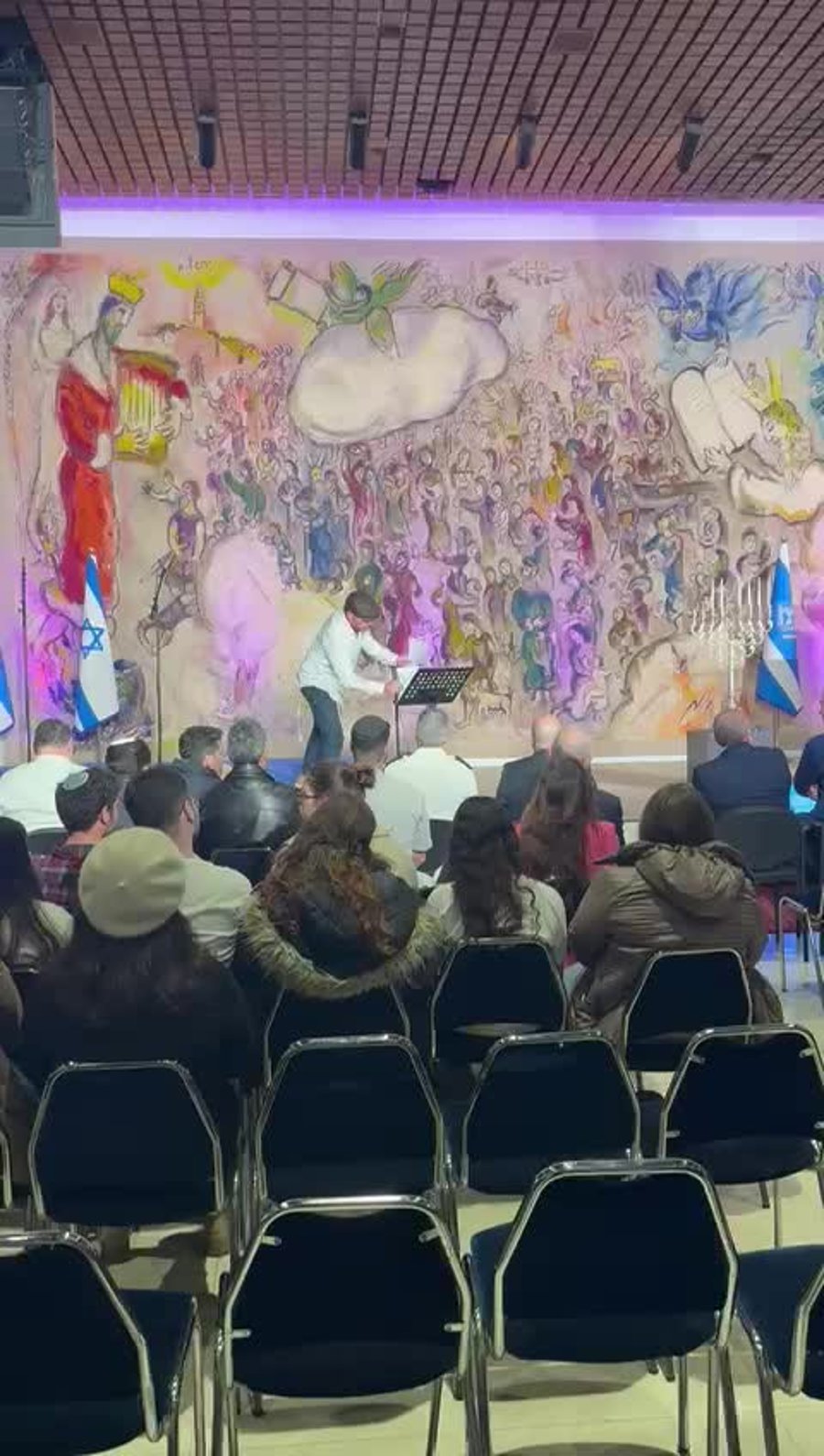 WhatsApp Video 2025-01-01 at 17.12.39