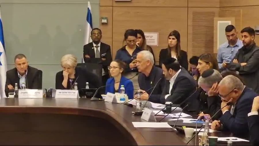 בני גנץ