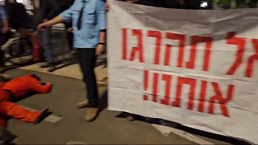 WhatsApp Video 2025-01-30 at 22.32.03