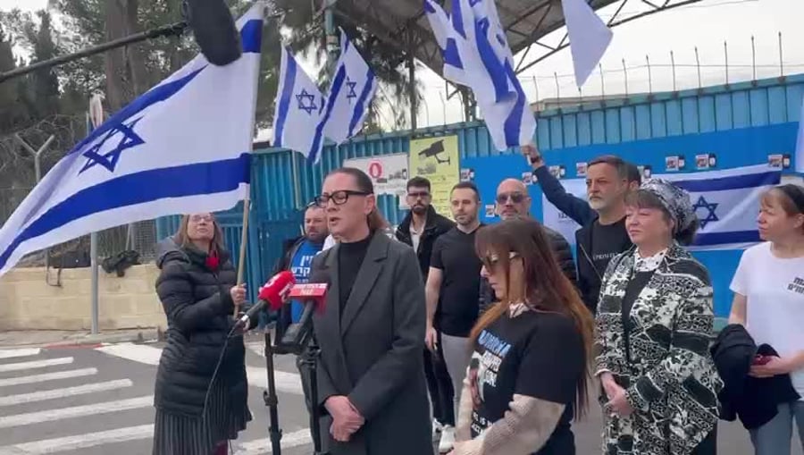 יוליה מלינובסקי