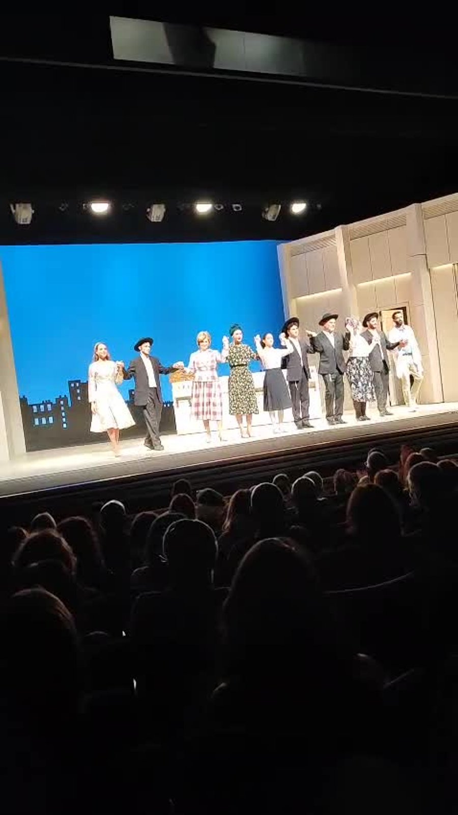 WhatsApp Video 2025-05-22 at 15.40.10