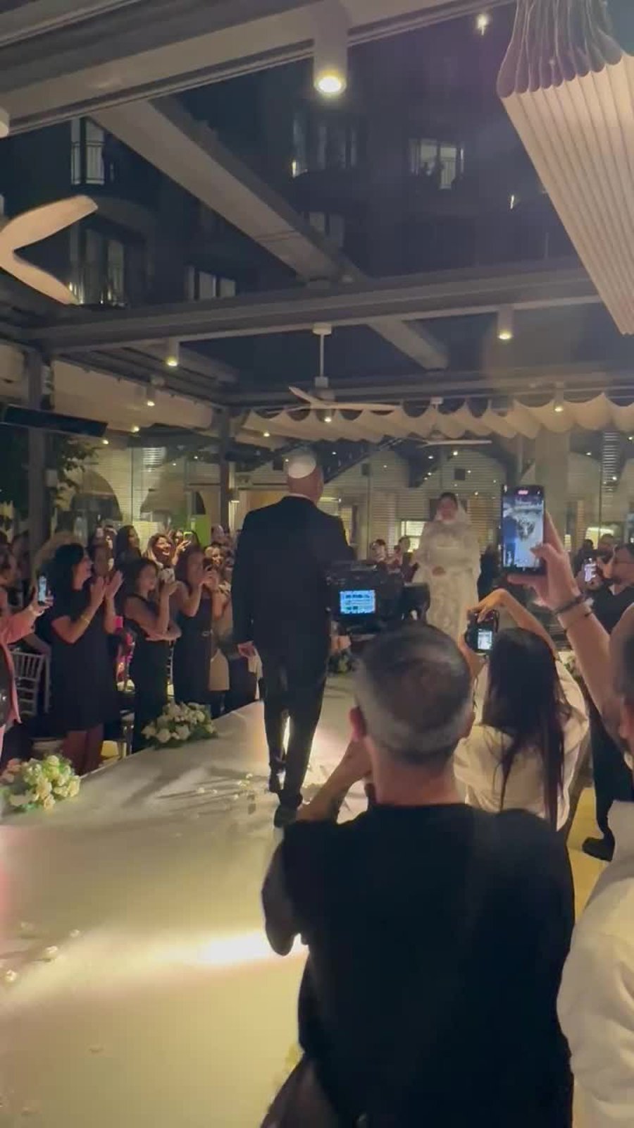 WhatsApp Video 2025-05-25 at 22.07.41