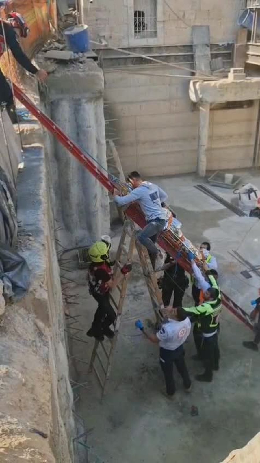 חילוץ פצוע מבור בירושלים דוברות כבה