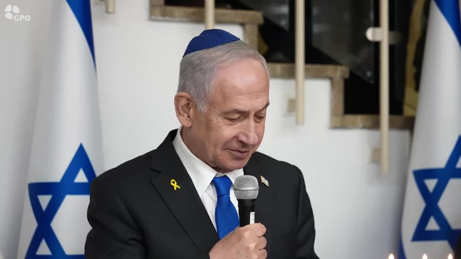 ראש הממשלה בהדלקת נרות חנוכה בלשכתו