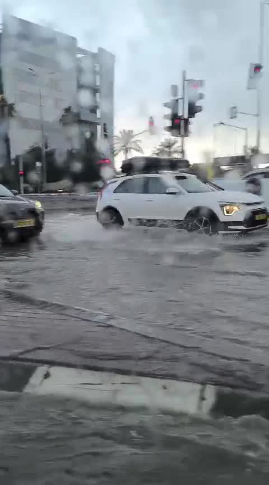 הצפה ליד קניון חיפה