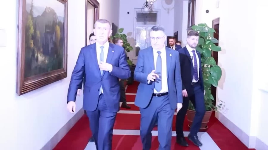 שר החוץ סער עם ראש ממשלת צ׳כיה אנדריי באביש (צילום: שלו מן)