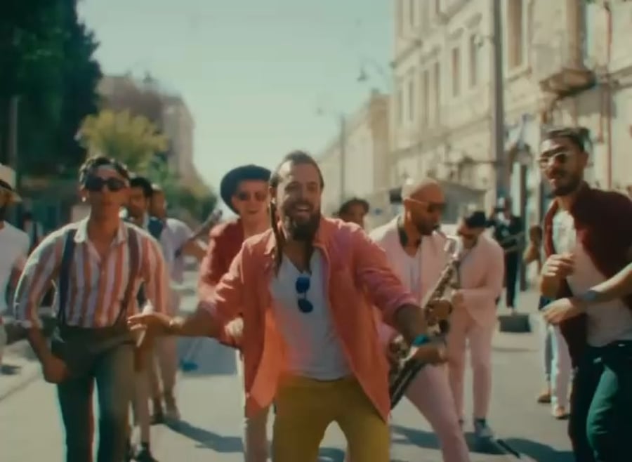 קצבי ופאנקי בסגנון ברונו מארס