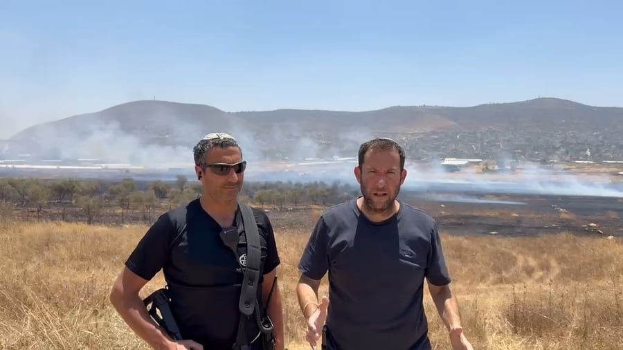 יוסי דגן בזירת הפיגוע