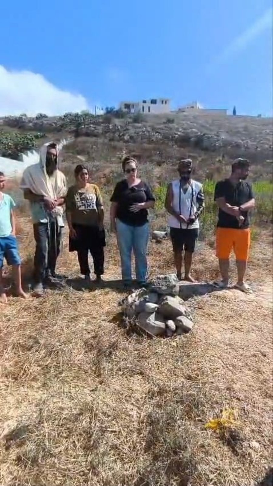 אסתר מלט במקום הרצח של בניהו הי"ד