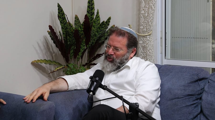 הרב חגי לונדין בראיון ל"מתחת לכיפות" עם נתן קון