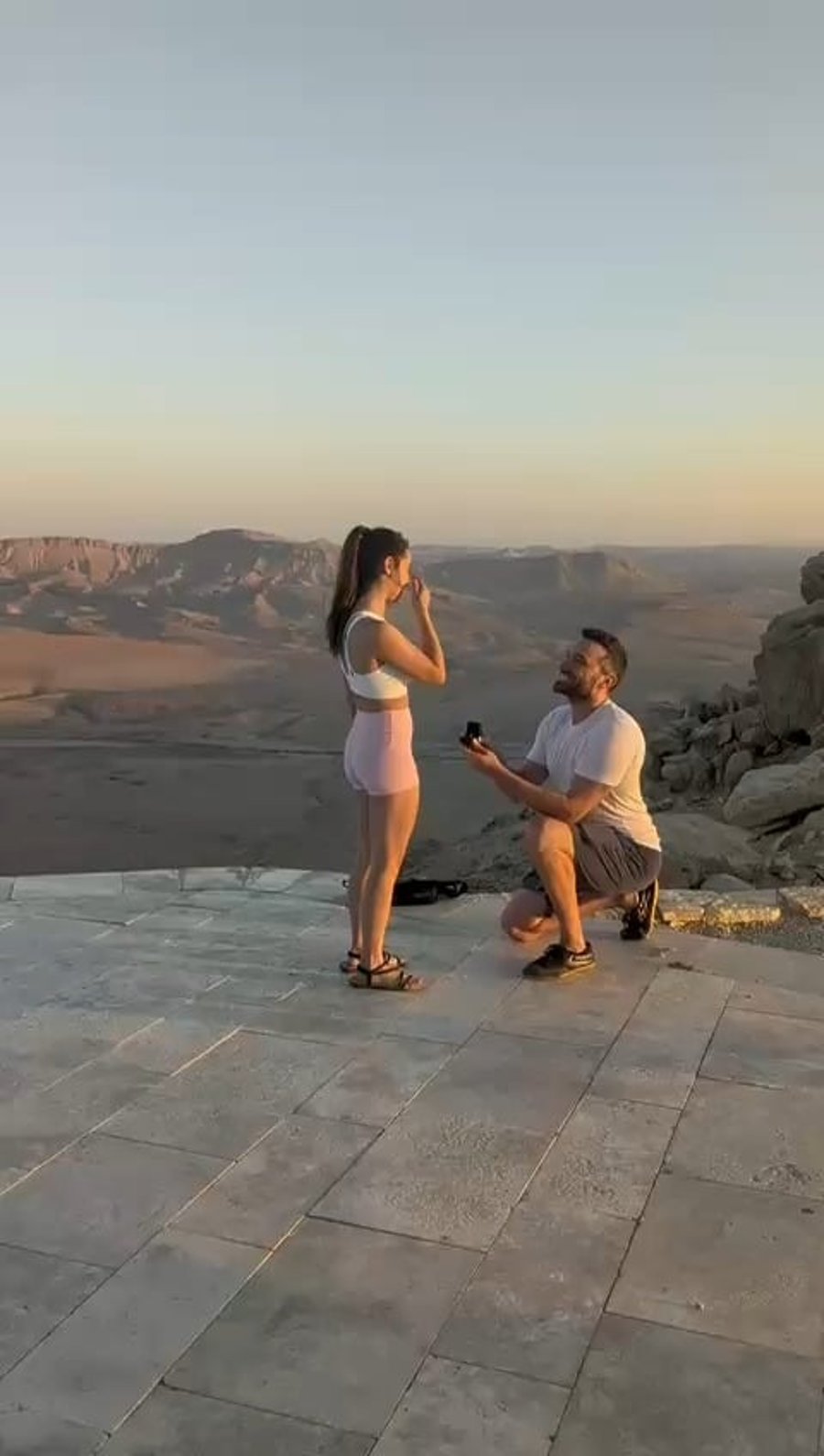 ענבר טויזר ובן זוגה