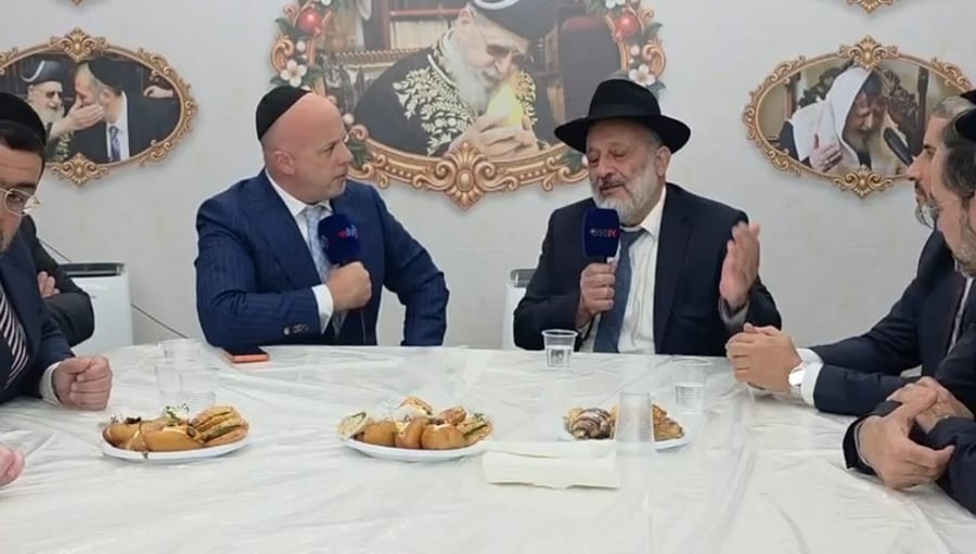 אריה דרעי בסוכת ש"ס