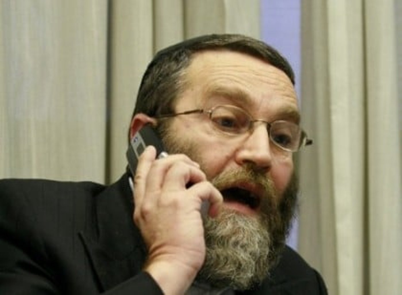 מתנשא על הכיפות הסרוגות וש"ס? שאלה רטורית (פלאש 90)