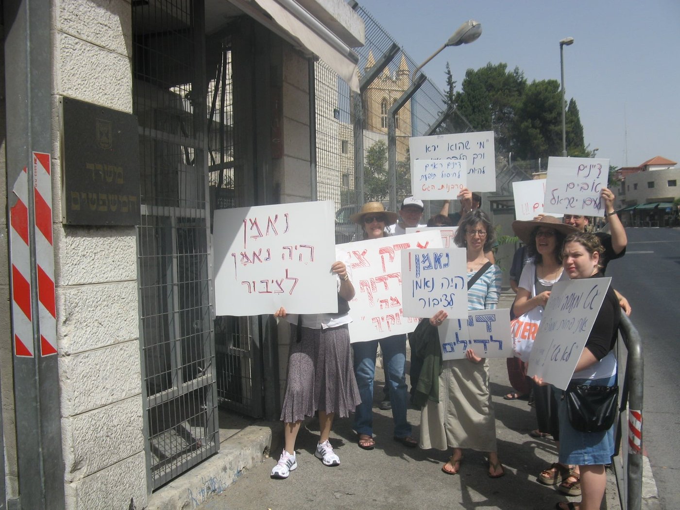 'נאמני תורה ועבודה': תומכים ברב בן דהן, נגד הקצנת המערכת