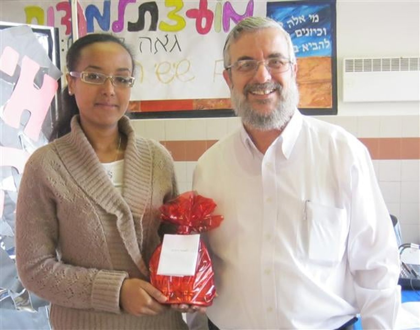 בוגרות אולפנת פסגת זאב הציגו שיעור בהצטיינות