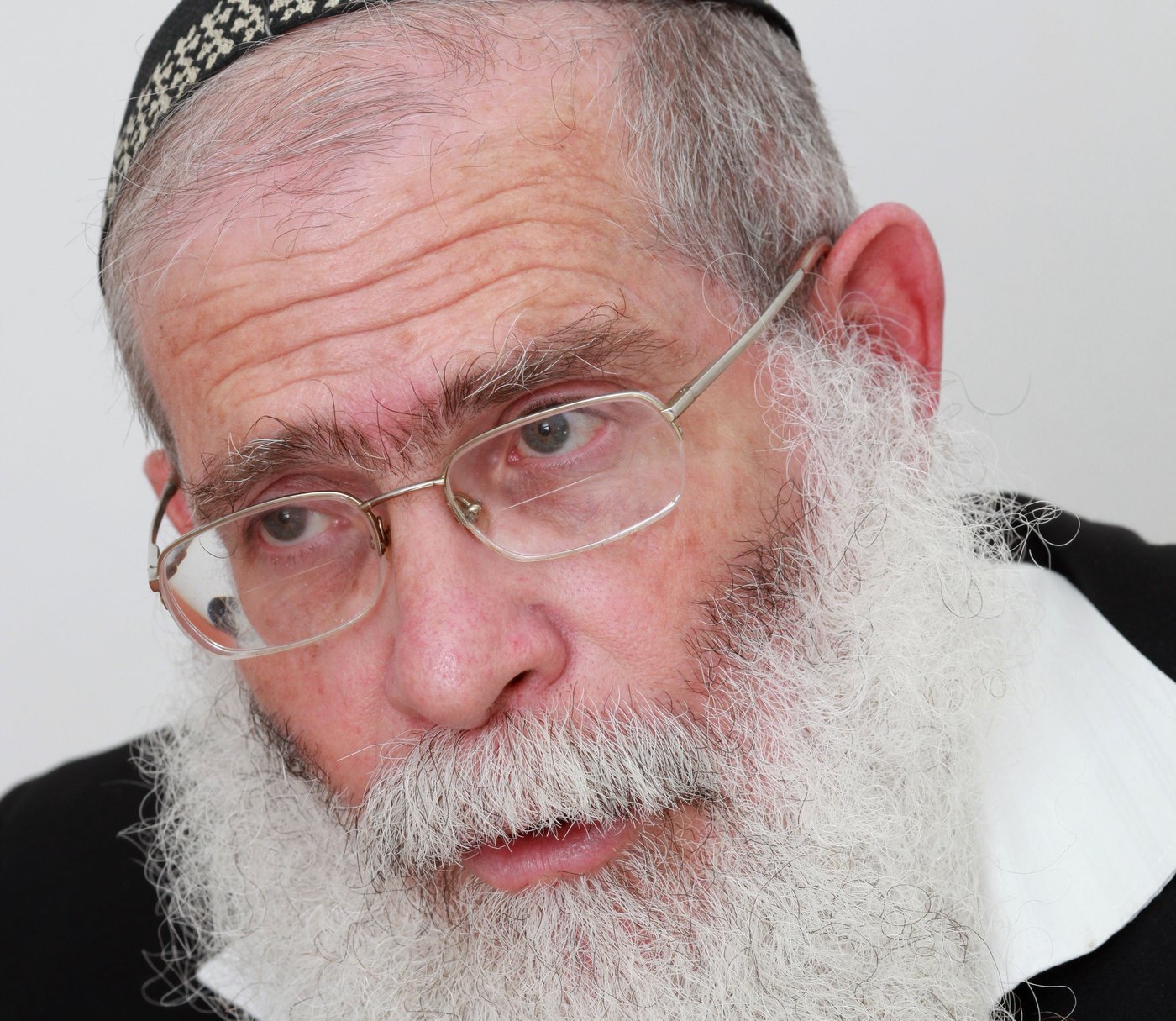 רבנים בציונות הדתית יחד עם רבנים חרדים בגילוי דעת נגד הקיצוצים בישיבות