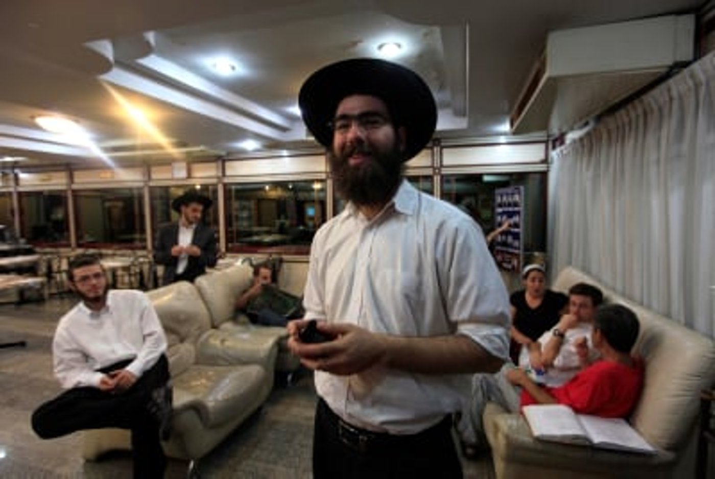 "על הממשלה להשתתף במימון אבטחת בתי חב"ד בעולם"