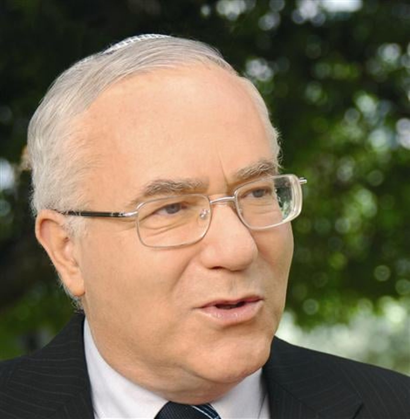 תומך נוסף ברב הרשקוביץ: נשיא מכללת נתניה