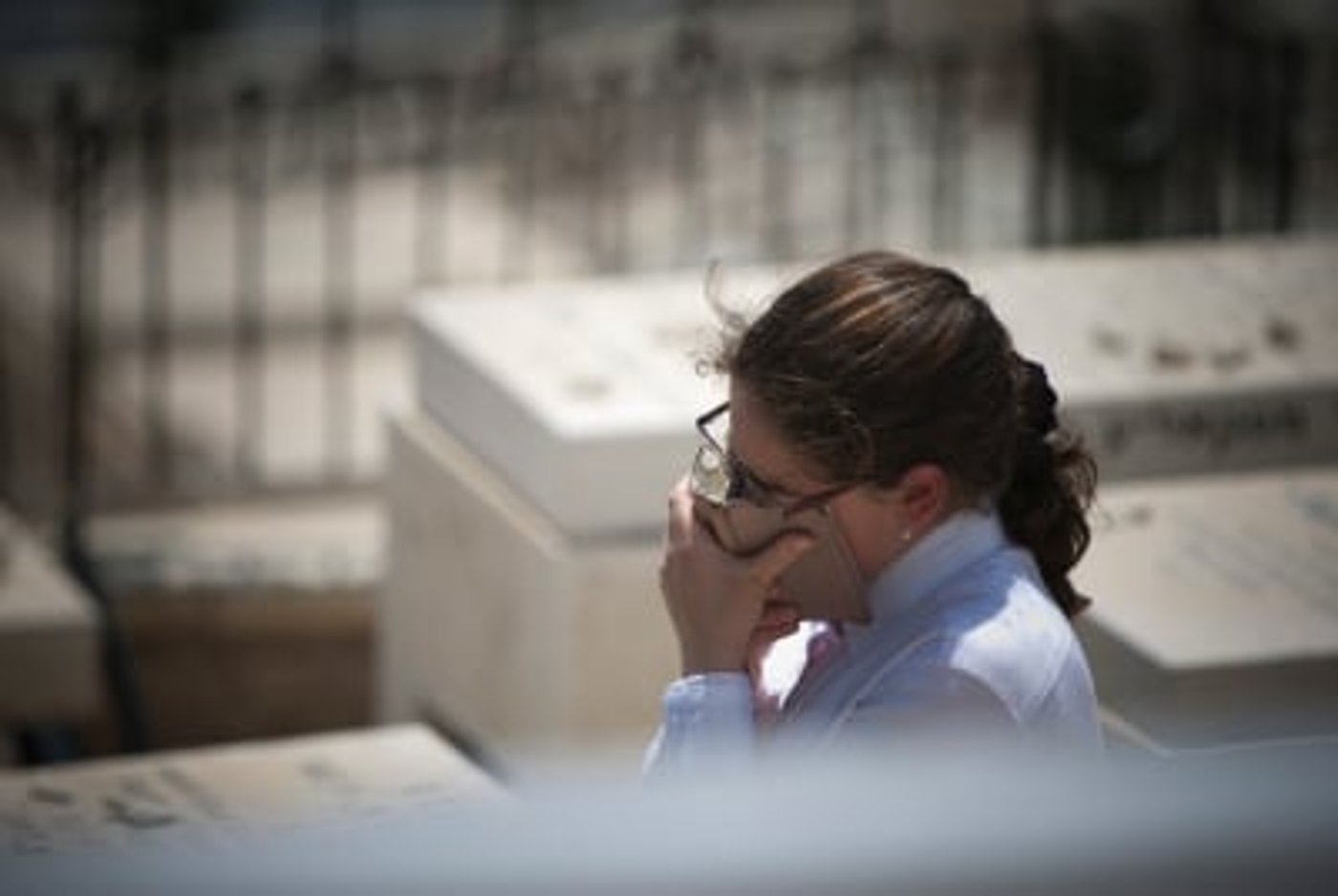 השר לשירותי דת: אין עניין להדיר את הנשים מבתי העלמין