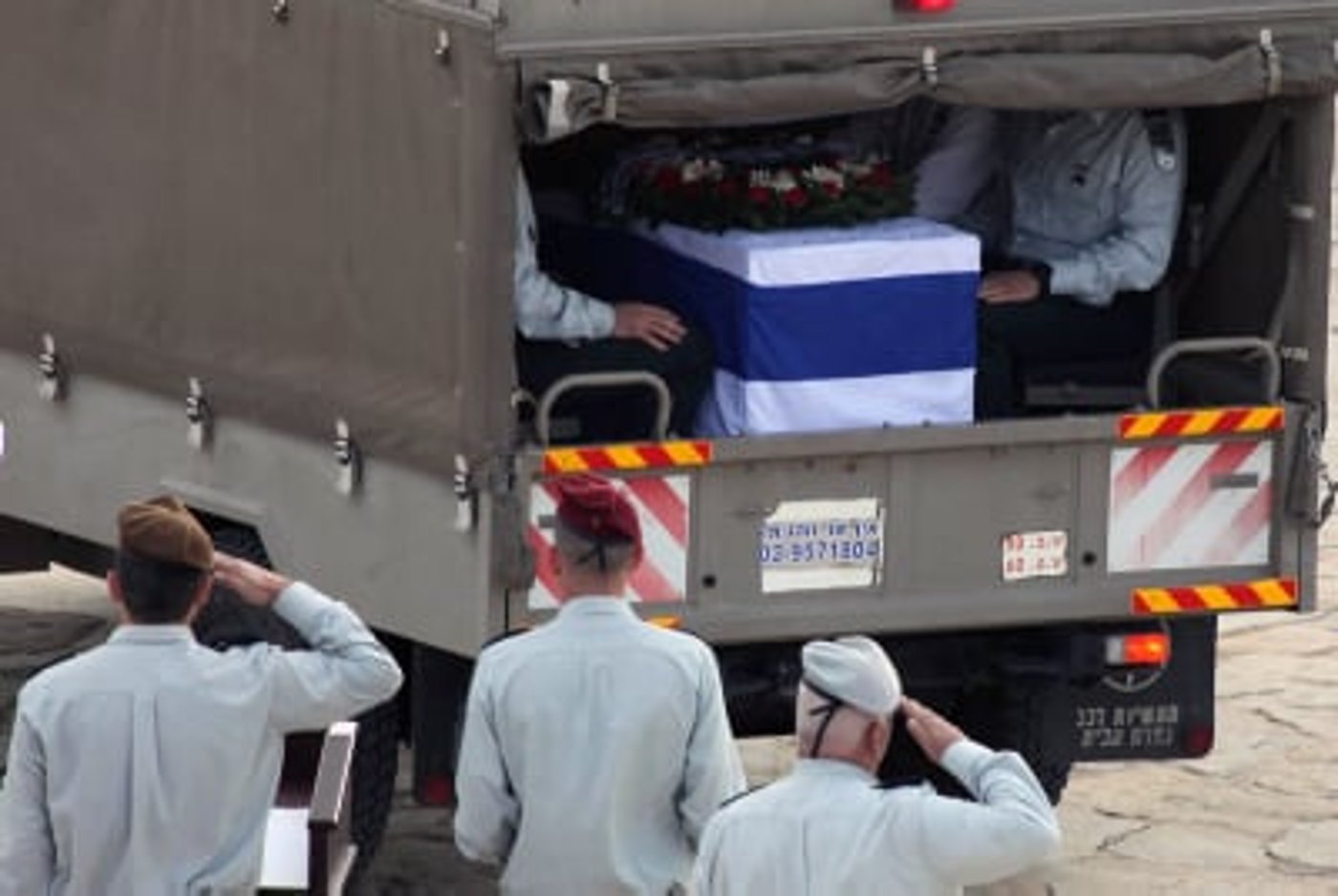 בשידור ישיר: הלווית ראש הממשלה אריאל שרון