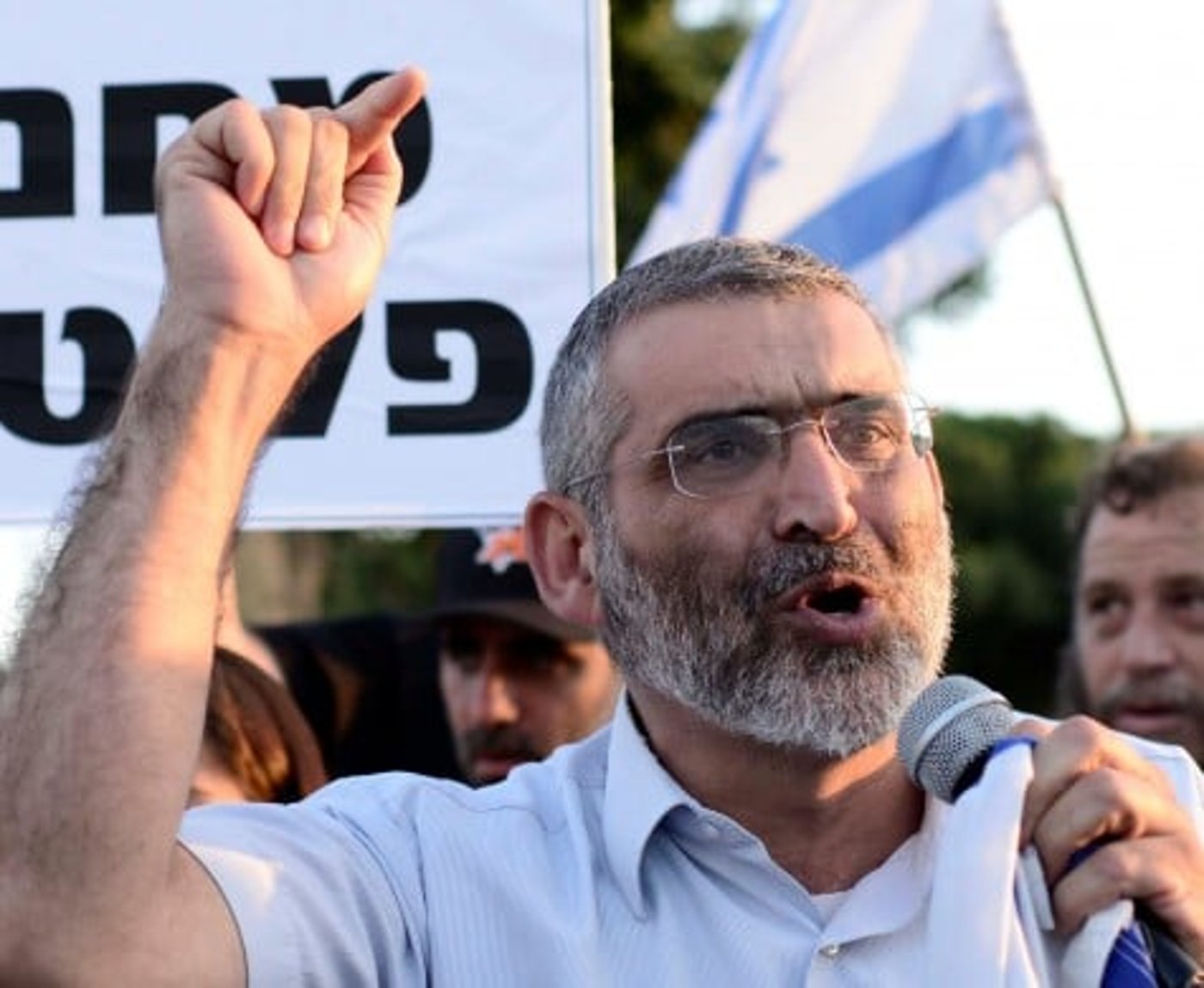 בן ארי ל'סרוגים': "איפה אלה שרצו לאבו חדיר?"