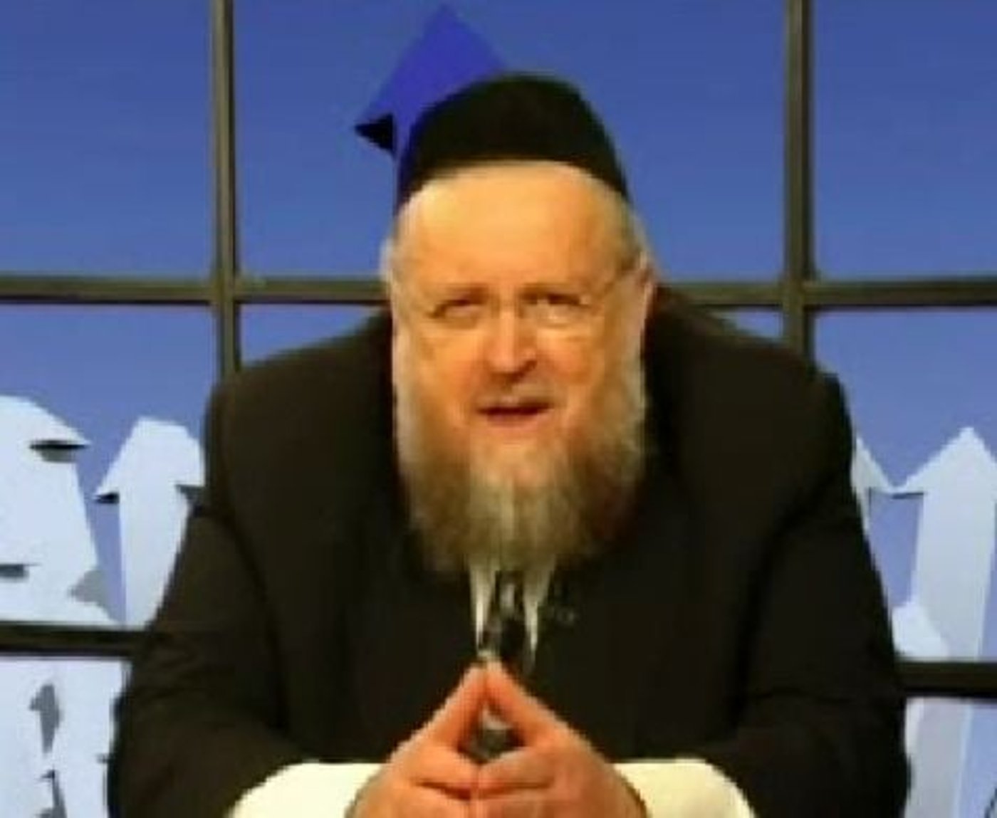 הרב שלזינגר על הרב דב ליאור: אין להתיר איסורי שבת