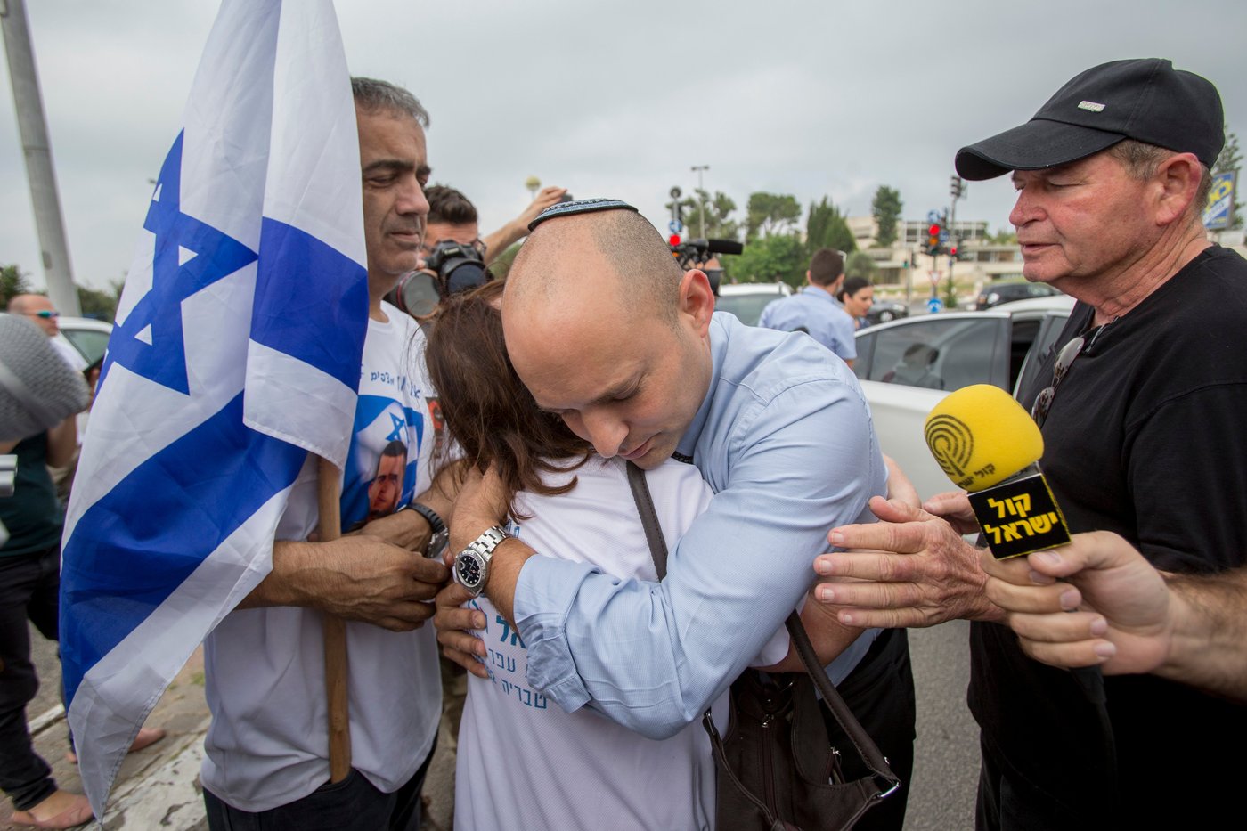 בנט: "נמשיך לטייל בארץ, אך ביותר חשיבה ובטחון"