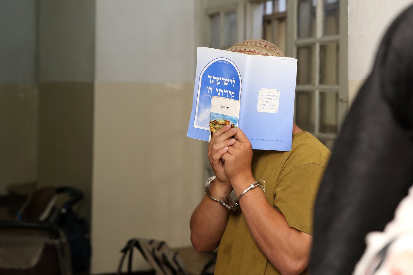 נער הגבעות תובע את השוטרים ב-30,000 שקל