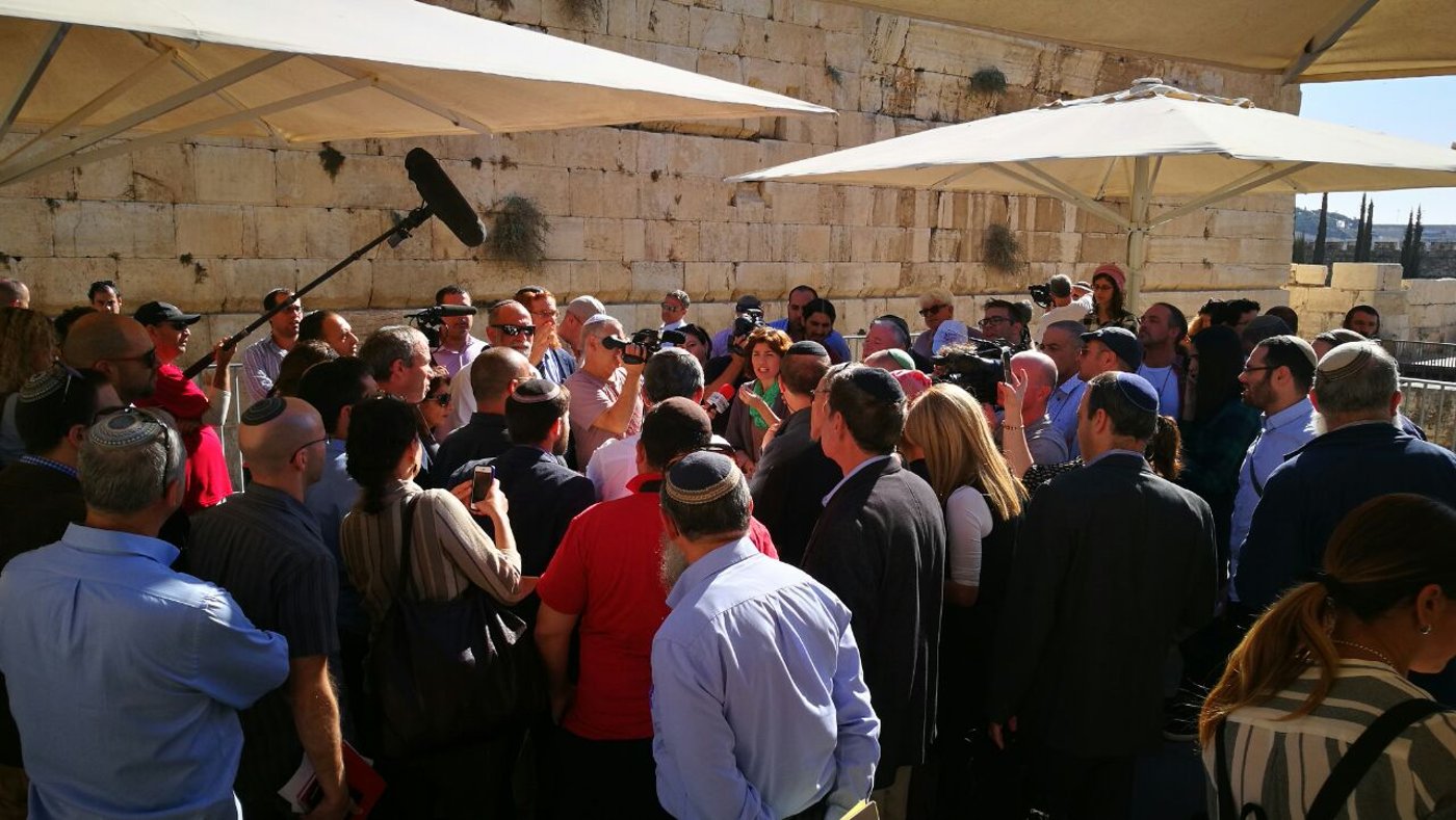 אמסלם מטיל פצצה: לבטל את מתווה הכותל