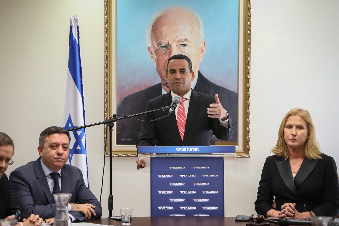 האופוזיציה דורשת תשובות: 'מגן צפוני' או 'מגן נתניהו'?