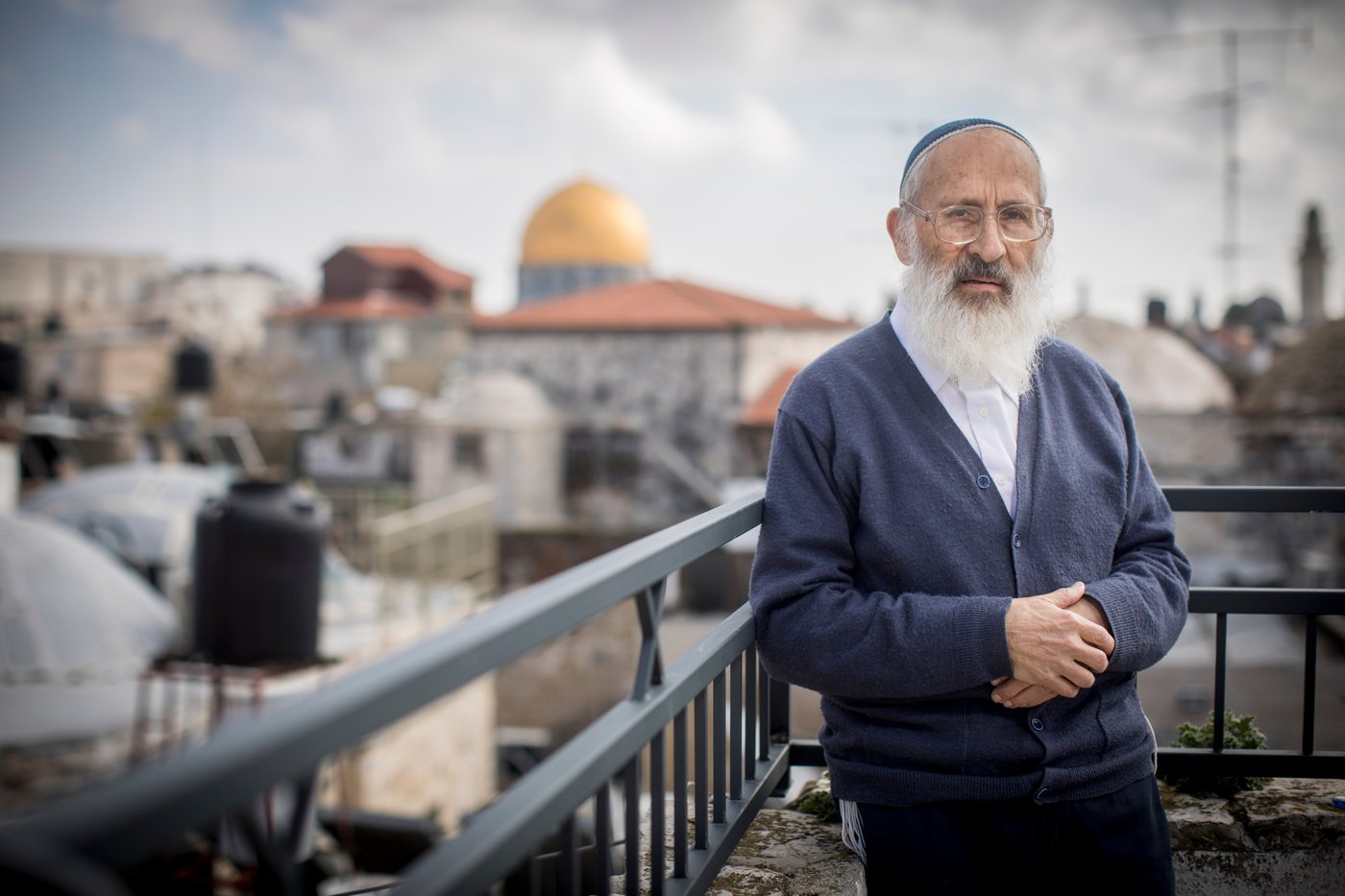 בין החותמים, הרב אבינר