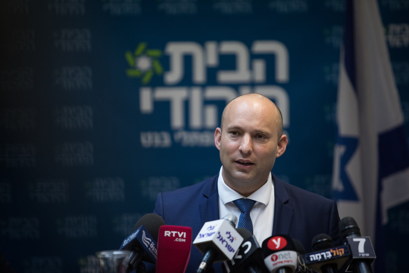 בנט: נותן לנתניהו כמה ימים להגיע להסכמות