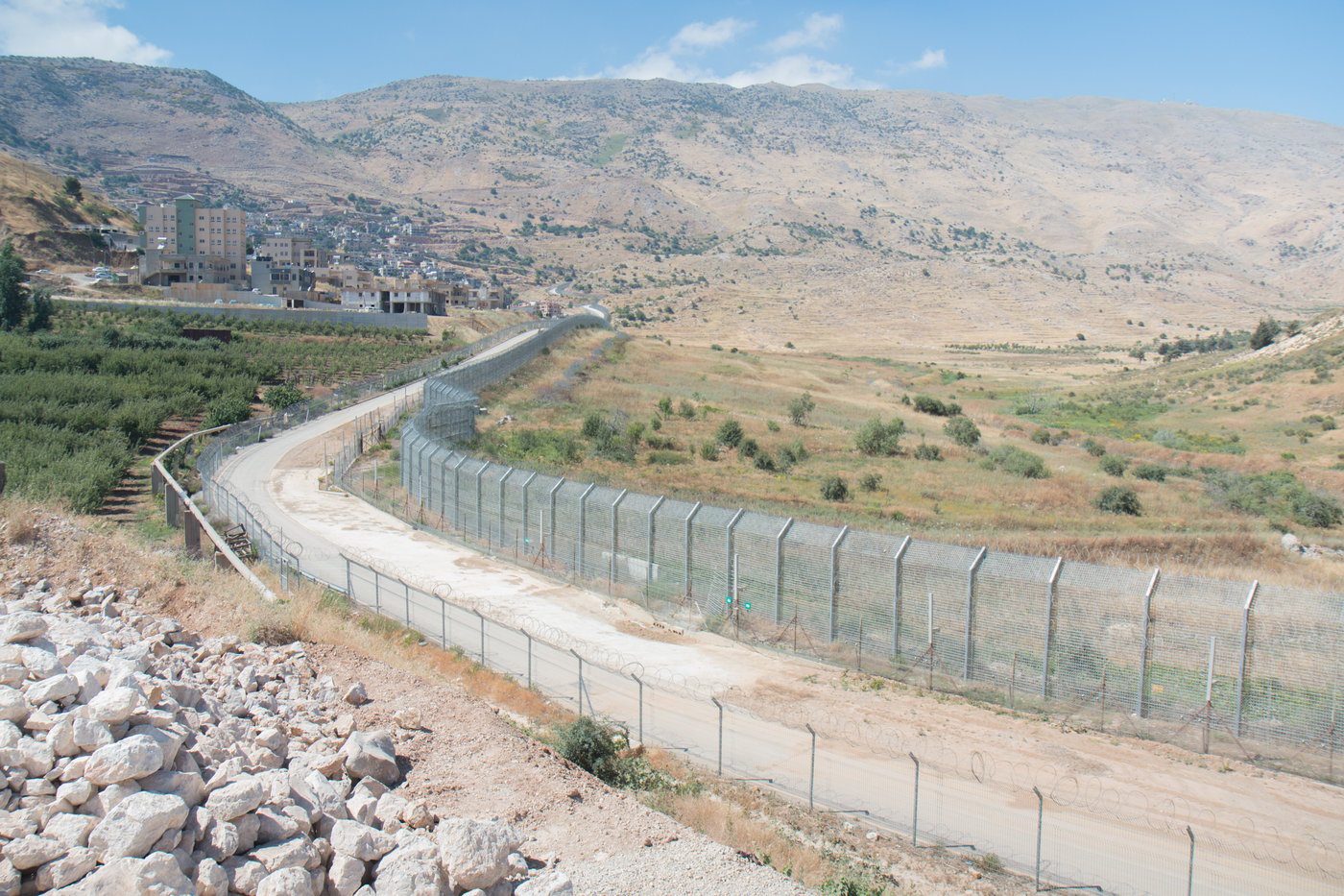 עשרות סורים התאספו ליד הגבול עם ישראל- והורחקו
