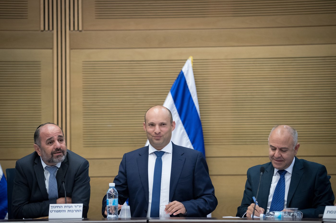 בנט הדגיש: "אני שר חינוך של 2.3 מיליון תלמידים"