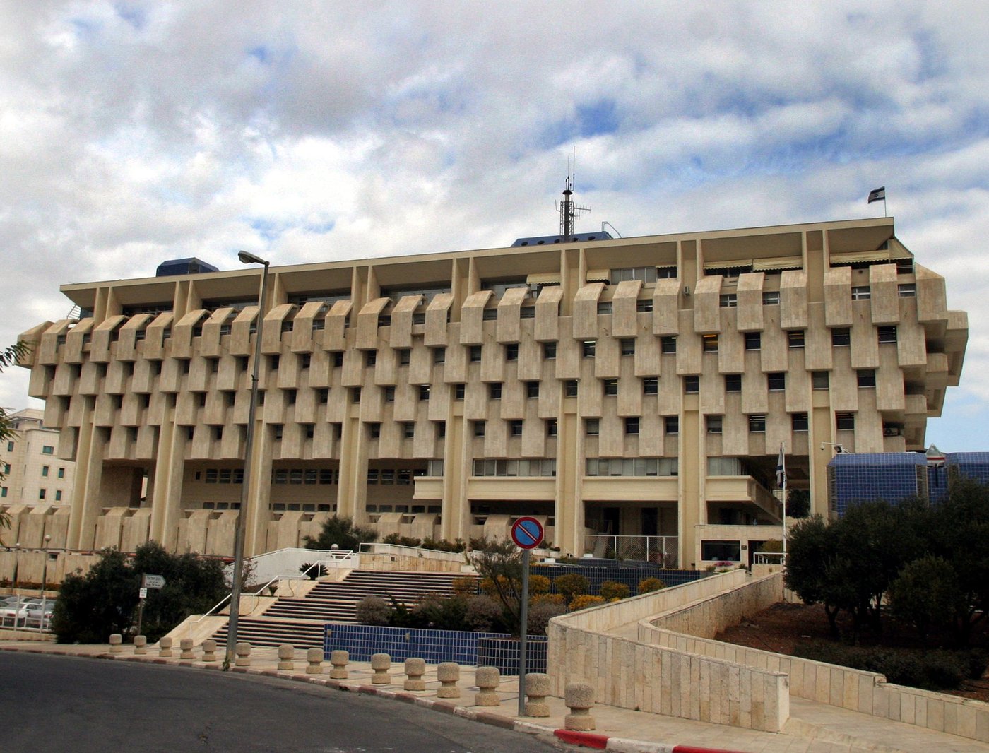 נתניהו וכחלון החליטו: אמיר ירון נגיד בנק ישראל הבא