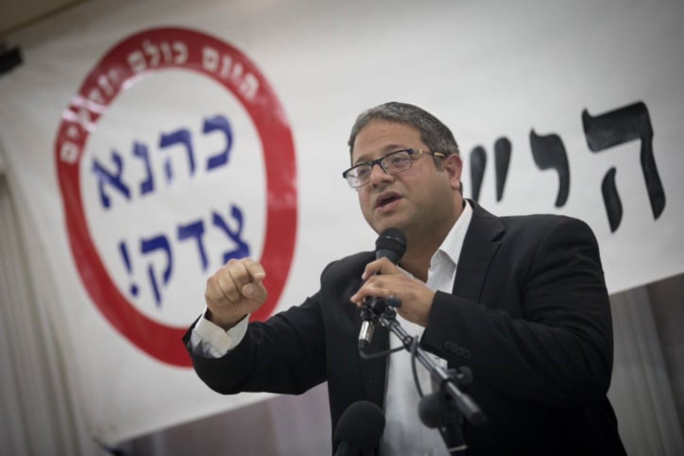 "הרב מדן לא מדד את אורך החצאית של איילת שקד"