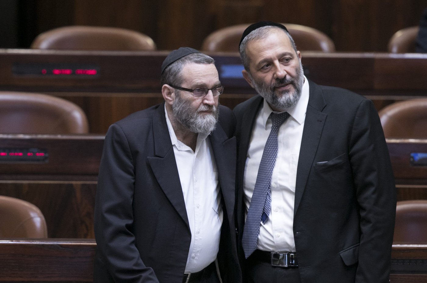 דרעי וגפני, ארכיון