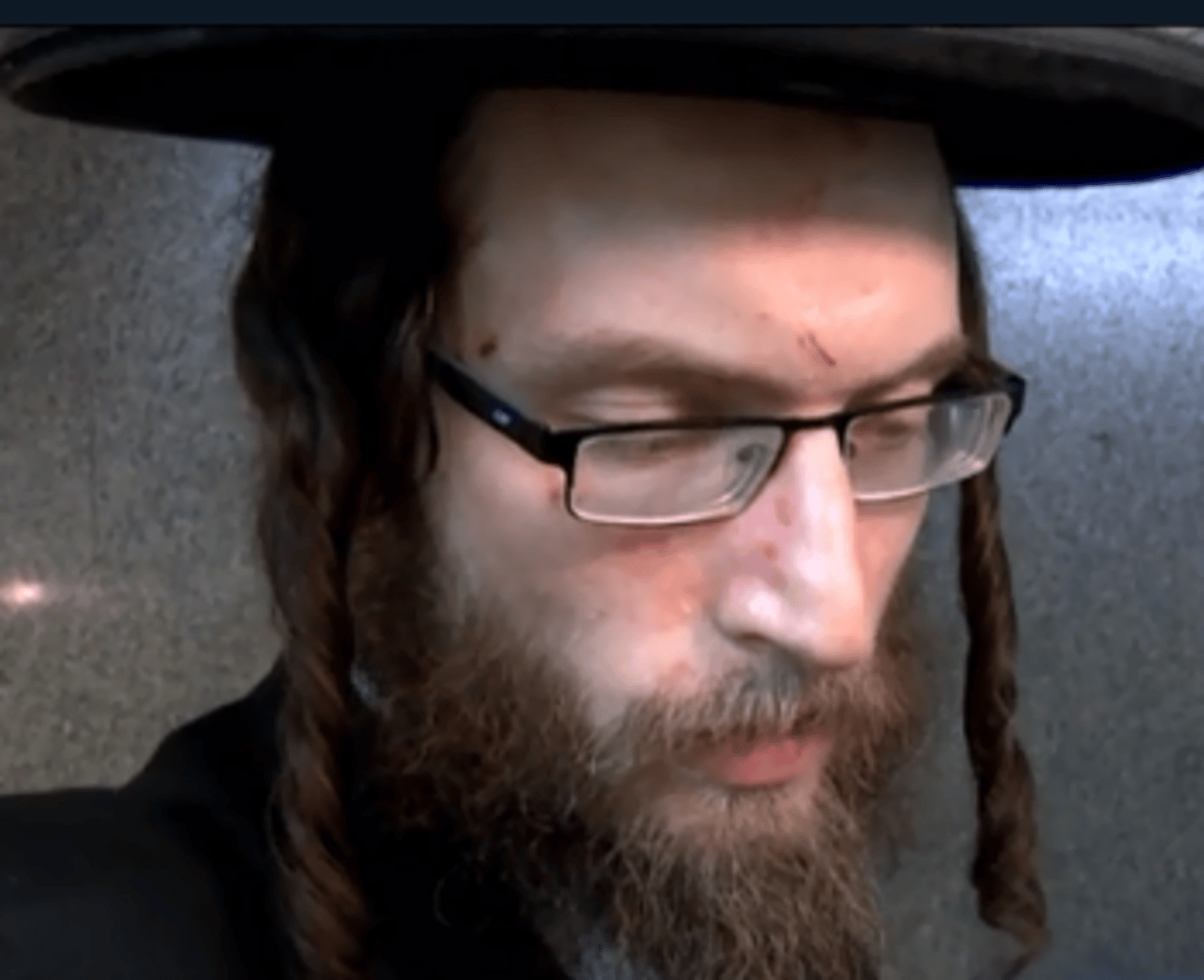 החרדי שמשכו בפאותיו: "אמרו לי אתה תמות היום"