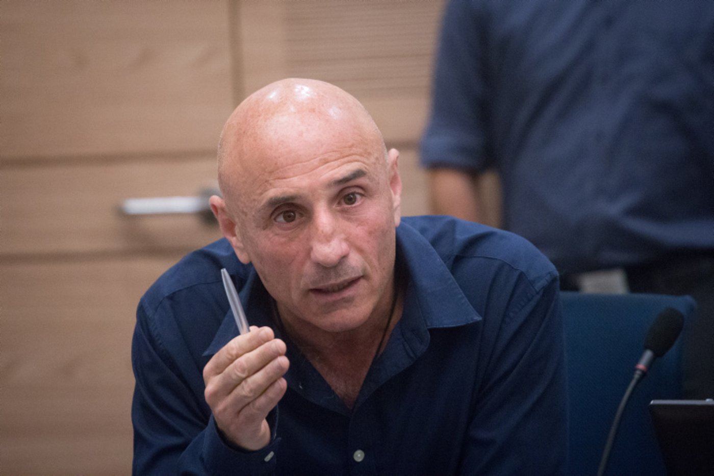 עופר שלח חושף פרטים מהתנהלותם של גנץ ואשכנזי